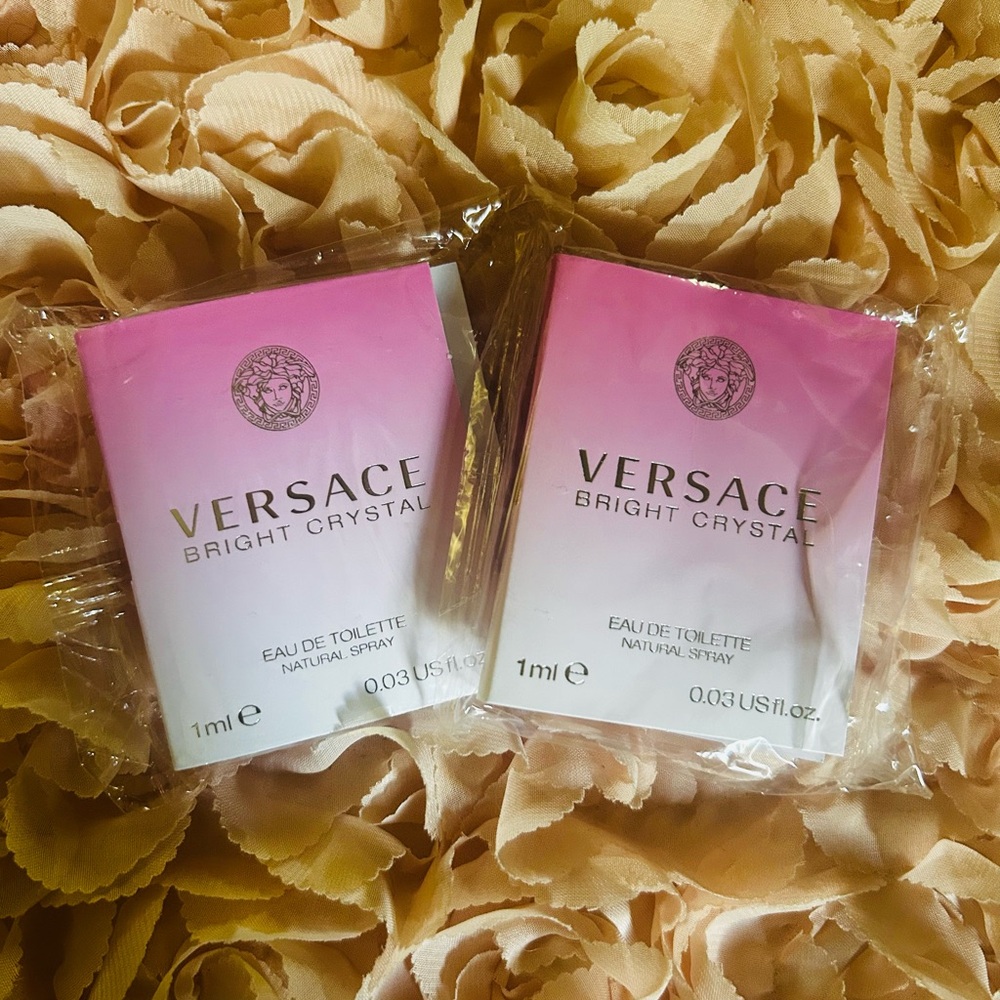 Versace Bright Crystal Eau de Toilette - Pink and White